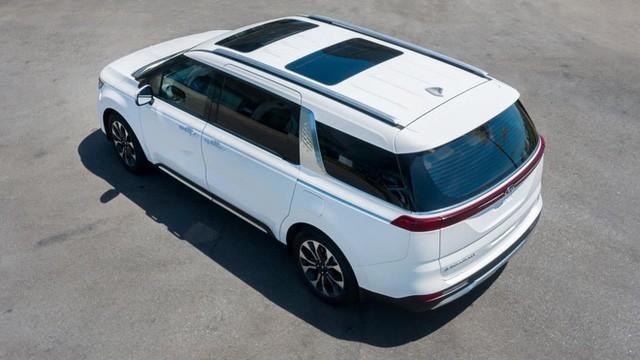 KIA CARNIVAL 2022 lộ hình ảnh thực tế trước ngày ra mắt tại Việt Nam ảnh 5
