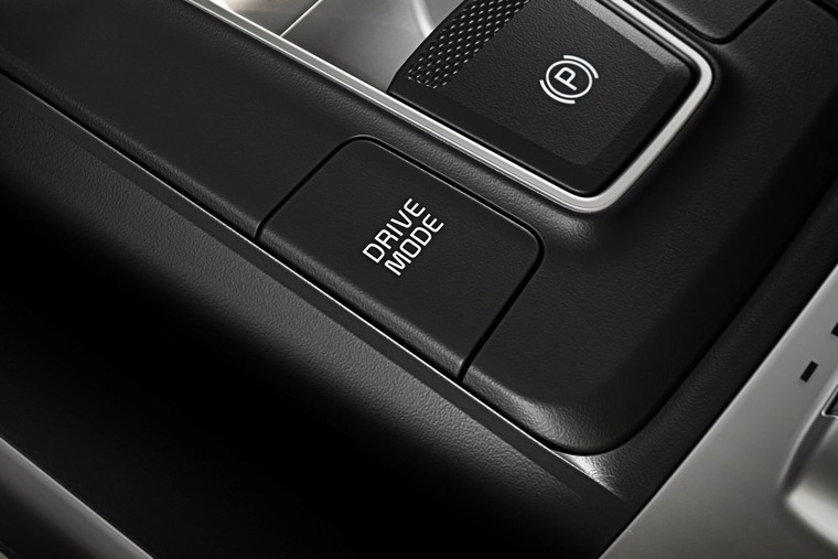 Kia Carnival chính thức ra mắt, 7 phiên bản, giá bán từ 1,199 tỷ Đồng ảnh 10