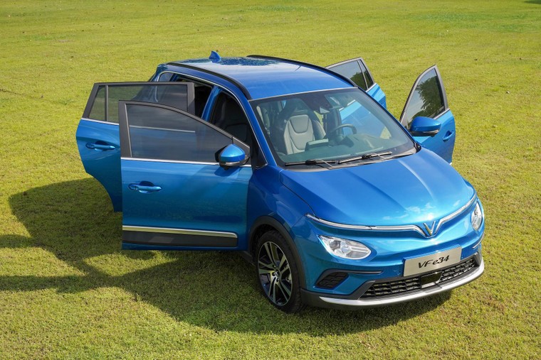 Ngắm chi tiết VinFast VFe34 vừa ra mắt ảnh 6