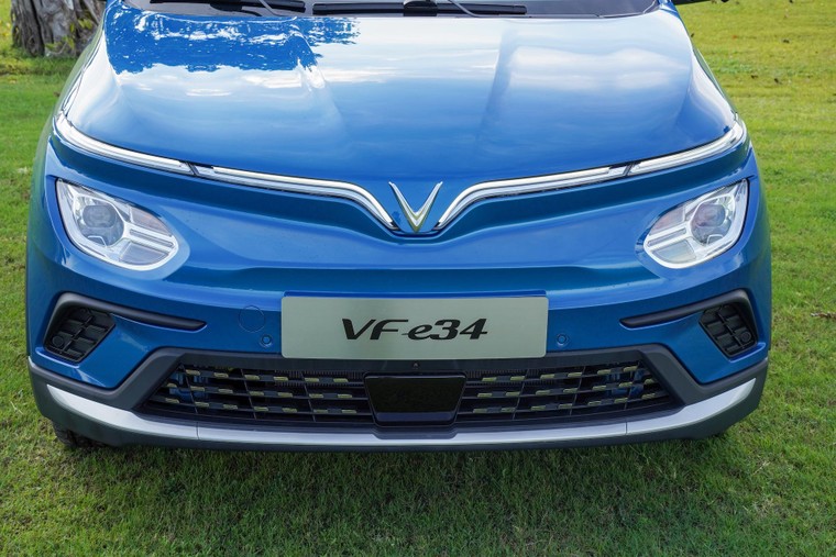 Ngắm chi tiết VinFast VFe34 vừa ra mắt ảnh 8