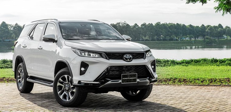 Hyundai SantaFe và Toyota Fortuner: Cuộc chiến đến hồi kết? ảnh 4