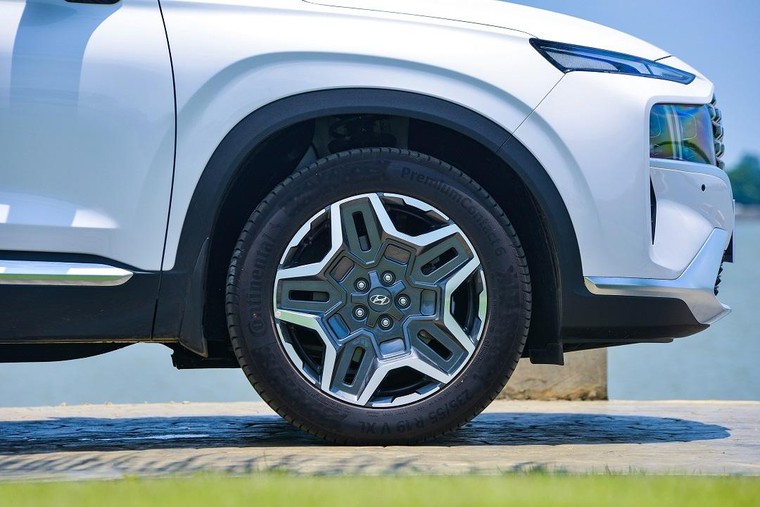 Những lí do khiến SantaFe 2021 là chiếc SUV hấp dẫn bậc nhất thị trường ảnh 3