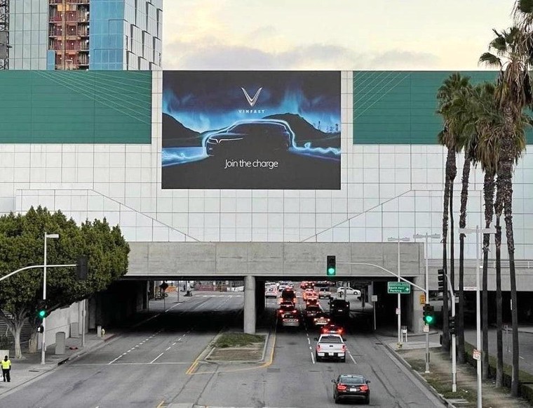 Hé lộ những hình ảnh VinFast đầu tiên trên đất Mỹ ảnh 1