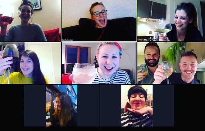 Một tháng sau khi "xuống phố", cư dân mạng phát hiện thêm nhiều nghịch lý ảnh 3