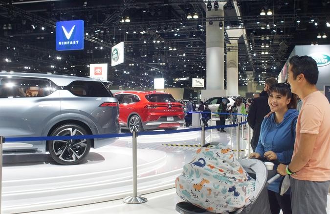 Người Mỹ trầm trồ trước bộ đôi VinFast VF e35, VF e36 ảnh 5