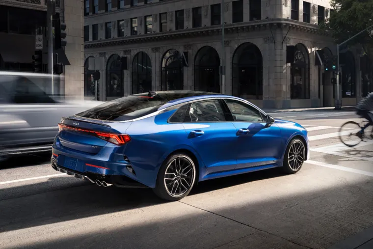 Trải nghiệm đẳng cấp với các phiên bản KIA K5 ảnh 2