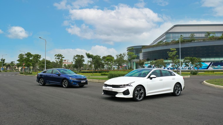 Trải nghiệm đẳng cấp với các phiên bản KIA K5 ảnh 1