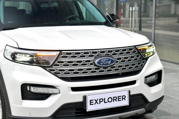 Ford Explorer chính thức ra mắt tại Việt Nam, nhập Mỹ giá hơn 2,3 tỷ Đồng ảnh 3