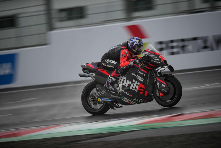 Moto GP – cập nhật kết quả đội đua Aprilia tại chặng đua Mandalika đầy khó khăn ảnh 1