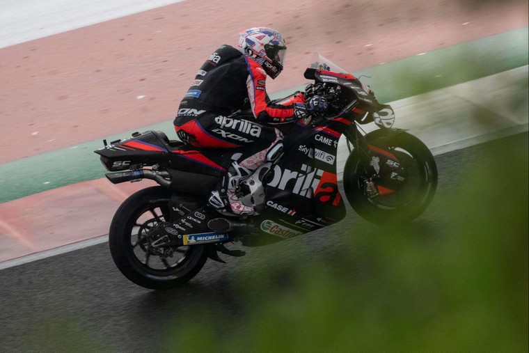Moto GP – cập nhật kết quả đội đua Aprilia tại chặng đua Mandalika đầy khó khăn ảnh 2