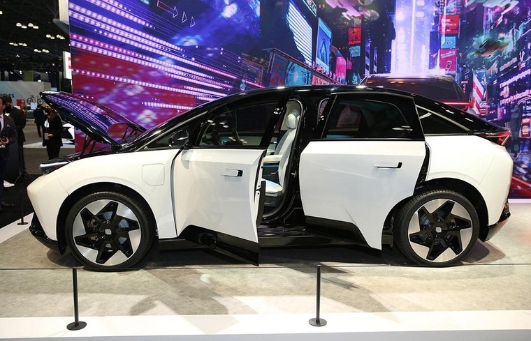 VinFast lọt Top ô tô điện và plug-in hybrid được quan tâm nhất tại NYIAS 2022 ảnh 7