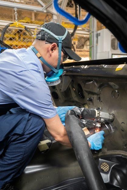 Mercedes-Benz Việt Nam đầu tư mạnh mẽ vào hệ thống dây chuyền sản xuất và lắp ráp ảnh 4