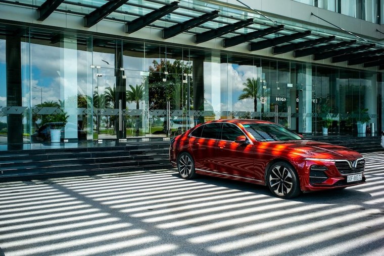 Hết hạn giảm 50% lệ phí trước bạ, VinFast vẫn ưu đãi lớn cho khách hàng ảnh 1