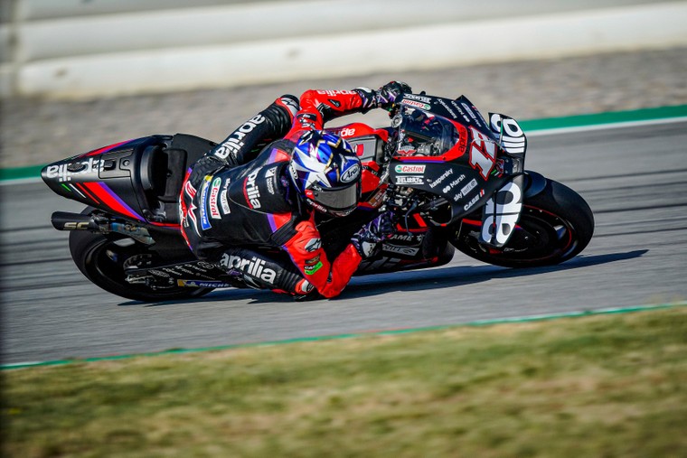 Phung phí cơ hội lên bục, Aleix kết thúc ở vị trí thứ năm MotoGP Catalunya ảnh 2