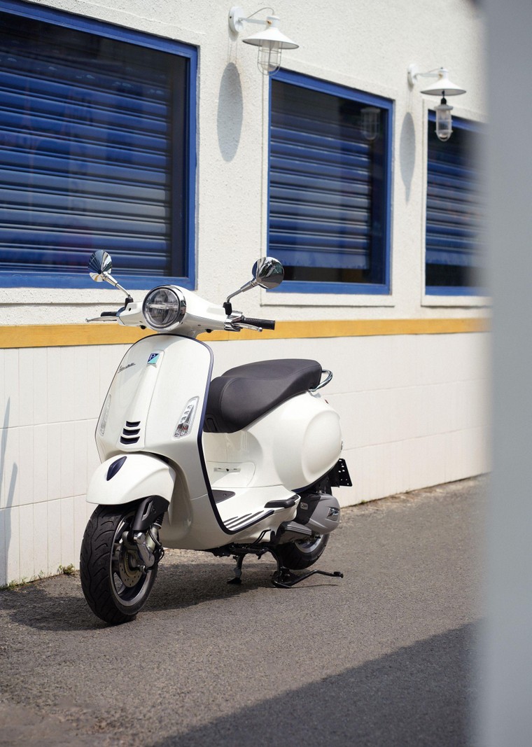 Piaggio Việt Nam ra mắt bộ sưu tập “sống động Vespa” đón hè 2022 ảnh 1