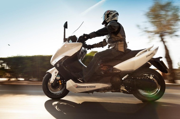 Bridgestone lần đầu tiên giới thiệu sản phẩm lốp dành cho các mẫu xe tay ga cao cấp tại Việt Nam ảnh 2