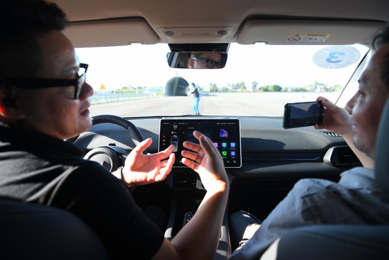 Khách Việt tiên phong đặt mua VF 8: “VinFast cho người dùng thấy niềm tin và sự tôn trọng” ảnh 4