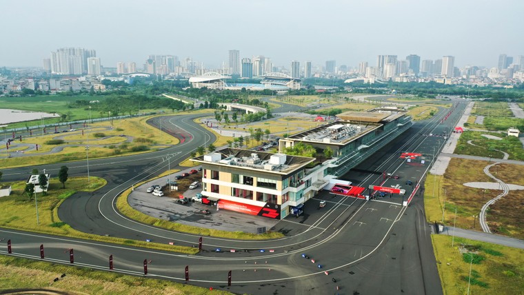 Trải nghiệm 14 dòng xe Mercedes-Benz tại sự kiện Mercedes-Benz Driving Festival ảnh 4