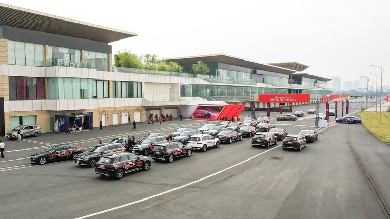 Trải nghiệm 14 dòng xe Mercedes-Benz tại sự kiện Mercedes-Benz Driving Festival ảnh 3