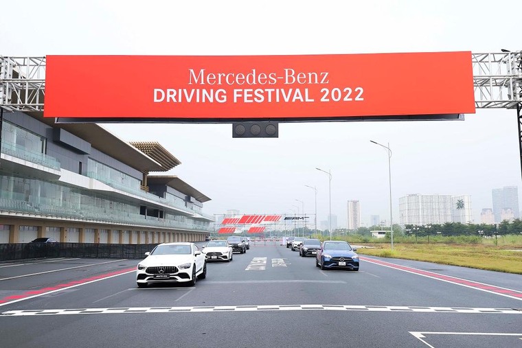 Trải nghiệm 14 dòng xe Mercedes-Benz tại sự kiện Mercedes-Benz Driving Festival ảnh 2