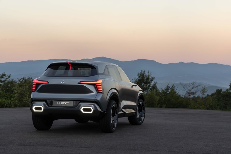 Nóng: Bắt gặp Mitsubishi XFC chạy thử trên đường, hứa hẹn sắp đến ngày ra mắt ảnh 6