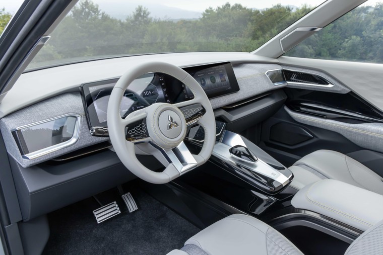 Mitsubishi ra mắt toàn cầu mẫu xe XFC Concept tại Việt Nam, chi tiết mẫu xe SUV concept cỡ nhỏ ảnh 14