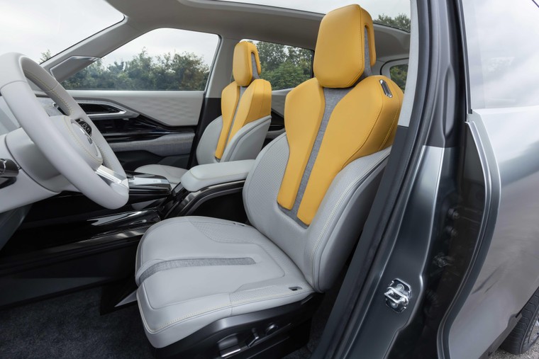 Mitsubishi ra mắt toàn cầu mẫu xe XFC Concept tại Việt Nam, chi tiết mẫu xe SUV concept cỡ nhỏ ảnh 15