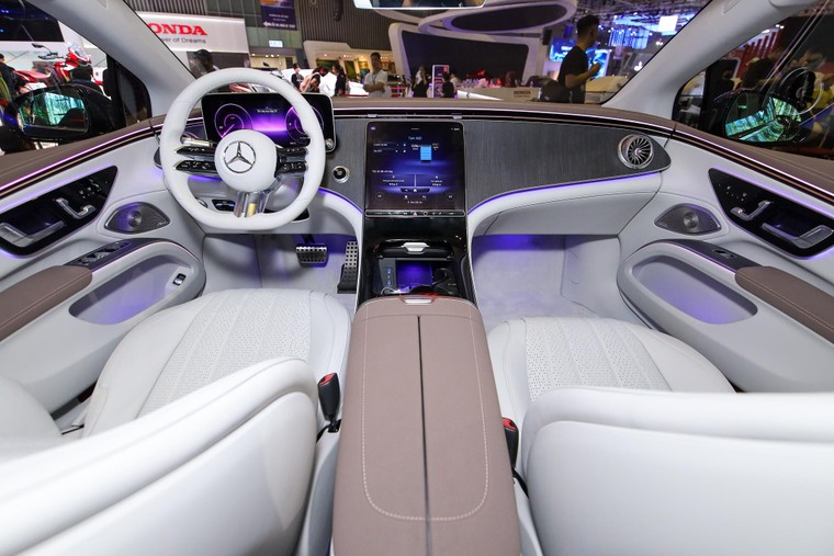 EQS chính thức được Mercedes-Benz ra mắt tại Việt Nam ảnh 4