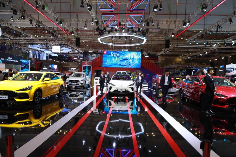 Kết thúc Triển lãm ô tô Việt Nam 2022 - Hàng nghìn đơn đặt cọc và gần 2.000 xe được bán! ảnh 3