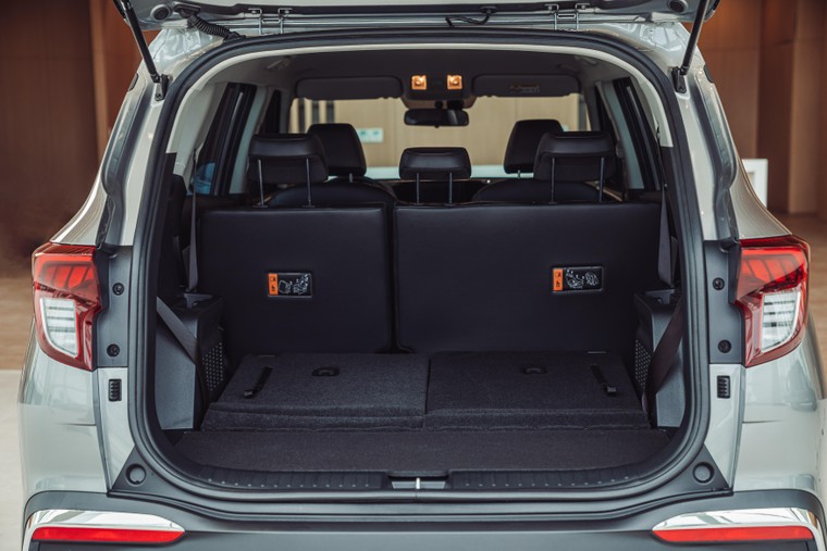 KIA Carens chính thức xuất hiện tại Việt Nam ảnh 11