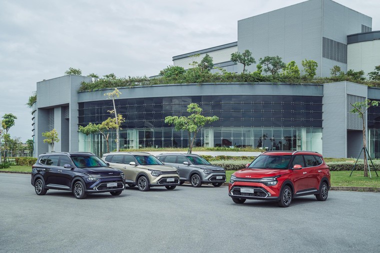 KIA Carens chính thức xuất hiện tại Việt Nam ảnh 2