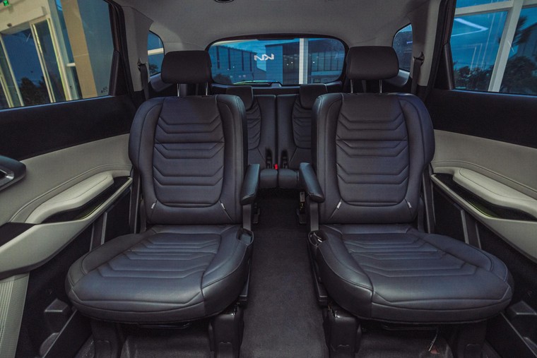 KIA Carens chính thức xuất hiện tại Việt Nam ảnh 7