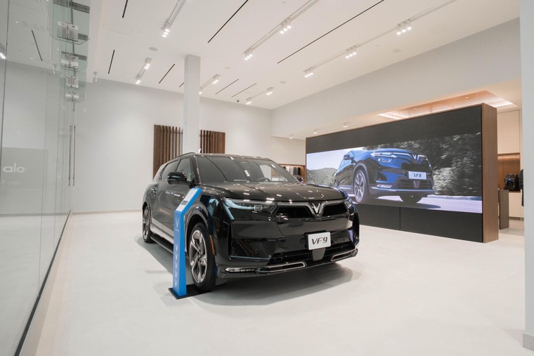 VinFast khai trương cửa hàng đầu tiên tại Yorkdale, Canada ảnh 3