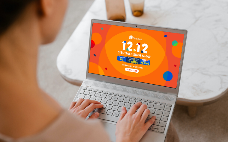 Tạo điểm nhấn nổi bật với trang phục đen ảnh 5