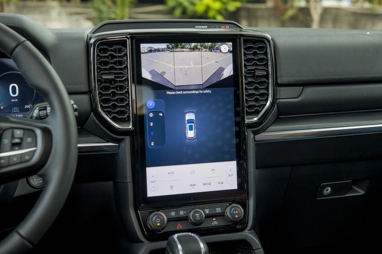 Ford Việt Nam nâng cấp Everest Titanium 4x2 với gói công nghệ an toàn, thông minh ảnh 6