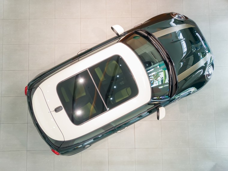 MINI Cooper S 3-Cửa Resolute Edition mới – Mang tinh thần xe đua Anh Quốc lên phố thị ảnh 2