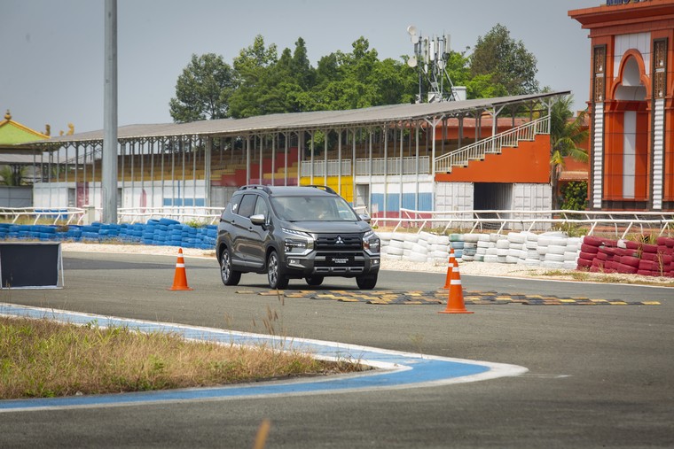 Mitsubishi Xpander Cross 2023 chính thức ra mắt tại Việt Nam ảnh 14
