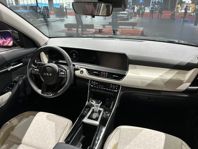 Ảnh thực tế KIA Seltos 2024: cao cấp hơn, bổ sung trang bị ảnh 6