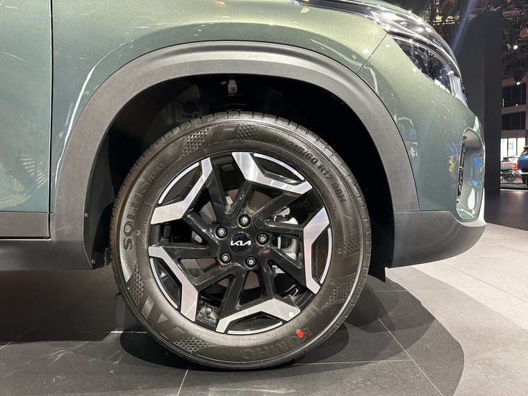 Ảnh thực tế KIA Seltos 2024: cao cấp hơn, bổ sung trang bị ảnh 3