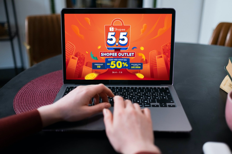 Đừng bỏ qua loạt thương hiệu đình đám giảm sâu trong 5.5 Shopee Outlet hôm nay ảnh 1