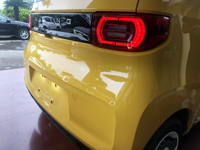 Ô tô điện mini Wuling HongGuang MiniEV lần đầu lộ diện tại Việt Nam ảnh 4