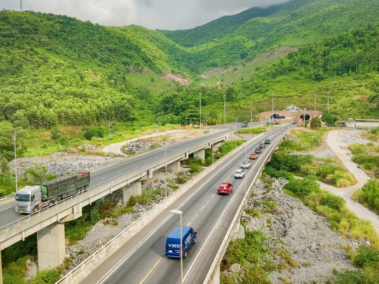 Cộng đồng VinFast 3 miền quy tụ trong sự kiện offline lớn nhất từ trước tới nay ảnh 5