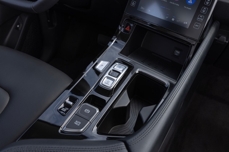 Hyundai Custin chính thức ra mắt Việt Nam, giá từ 850 triệu đồng ảnh 8