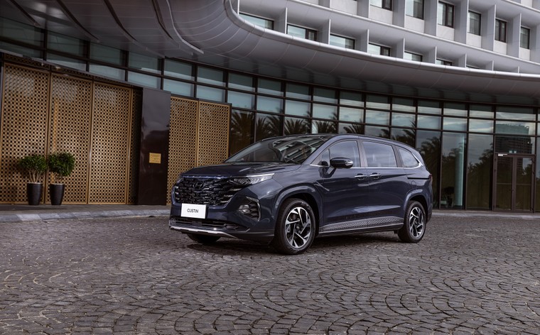 Hyundai Custin chính thức ra mắt Việt Nam, giá từ 850 triệu đồng ảnh 1