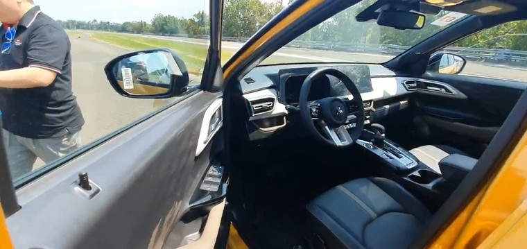 Mitsubishi XForce chốt lịch ra mắt Việt Nam đầu năm 2024 với 4 phiên bản trang bị hấp dẫn ảnh 5