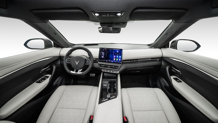 Truyền thông quốc tế: VinFast VF 7 là mẫu xe đáng mong chờ ảnh 2