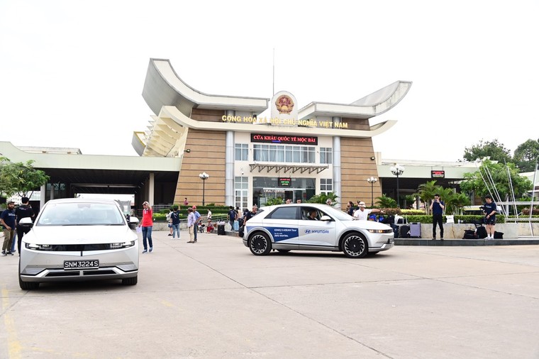 IONIQ 5 kết thúc hành trình xuyên Đông Nam Á tại Việt Nam ảnh 1