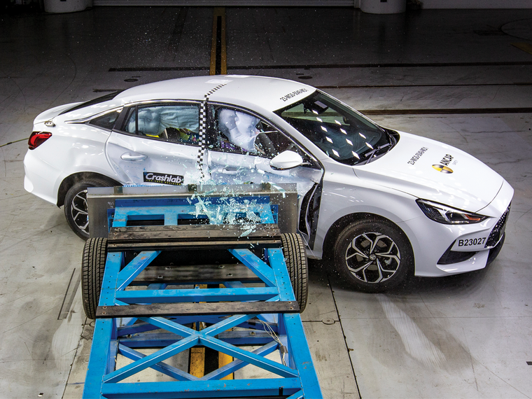 Vì sao MG 5 đạt 0/5 điểm trong bài kiểm tra va chạm của ANCAP? ảnh 9