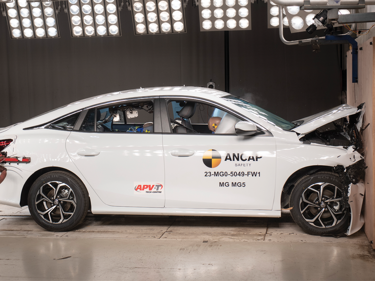 Vì sao MG 5 đạt 0/5 điểm trong bài kiểm tra va chạm của ANCAP? ảnh 11