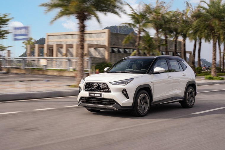 Toyota điều chỉnh giá 1 số mẫu xe và nâng cấp Fortuner 2024 ảnh 3